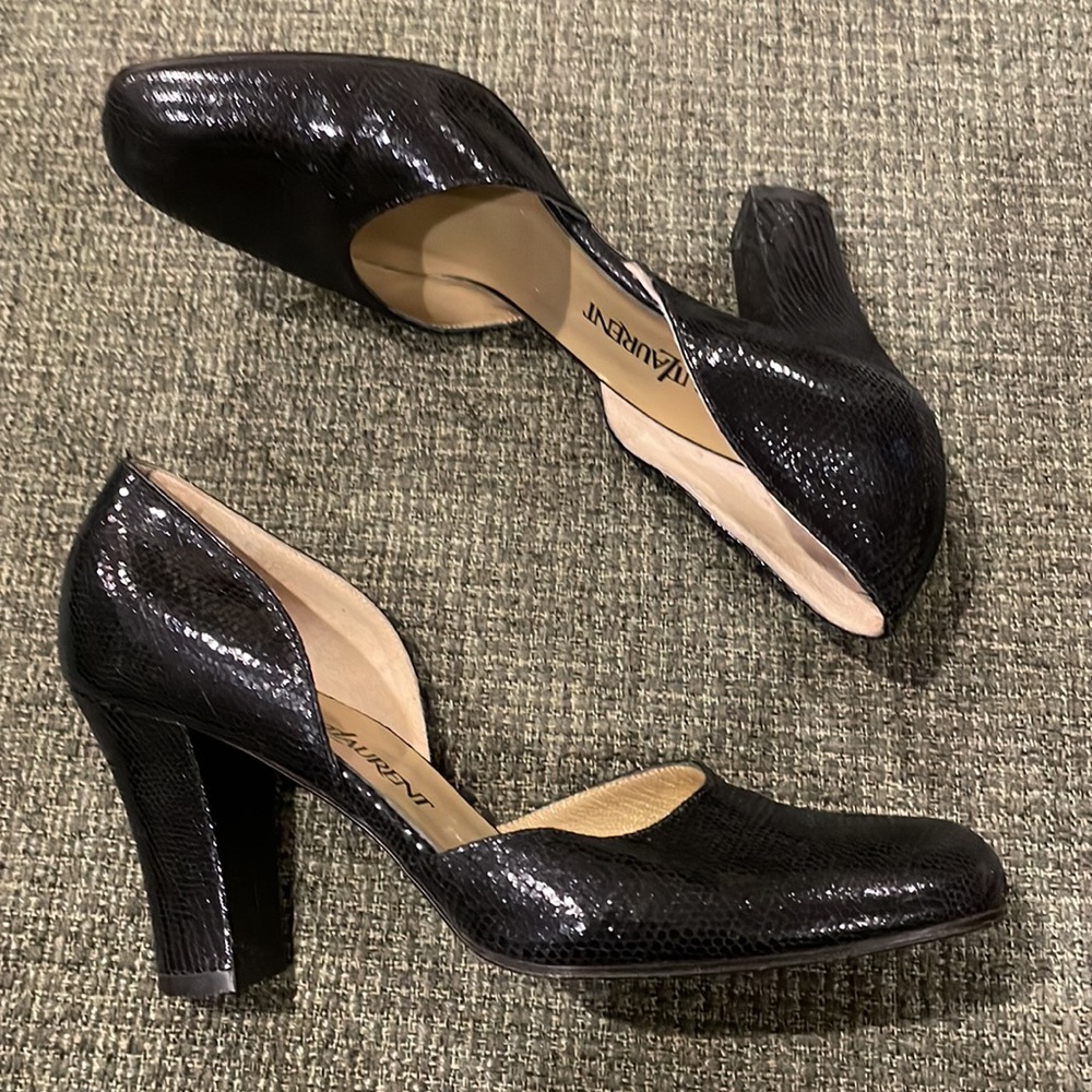 Yves Saint Laurent Black Shiny Leather Pumps (sz 6 1/2) - Picture 4 of 9